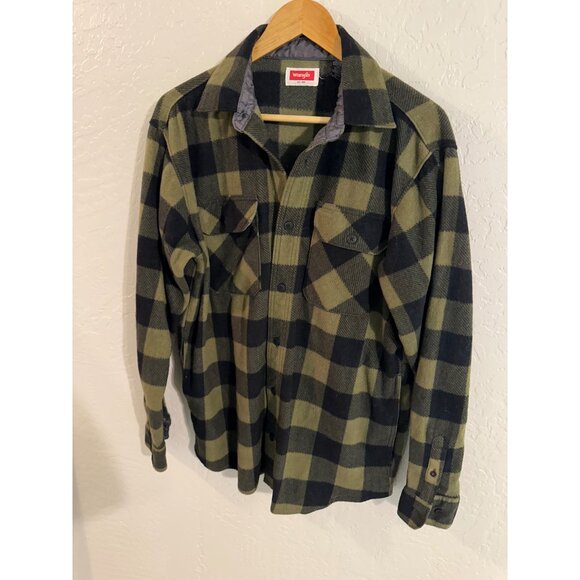 Wrangler men's green and black Buffalo plaid flannel fleece button up shacket - Picture 3 of 10